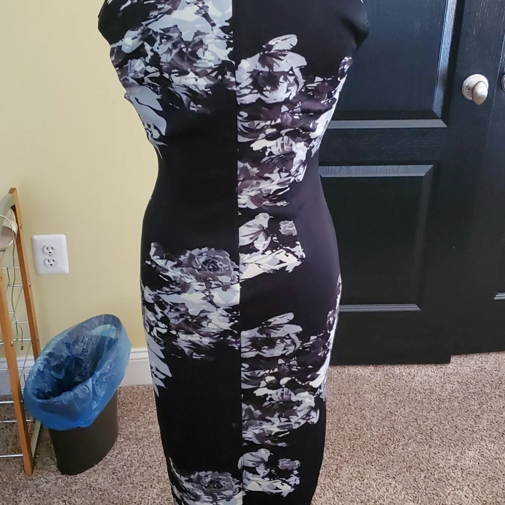 SLNY black and white midi dress - Picture 3 of 5